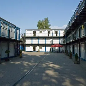  Hostel Metro